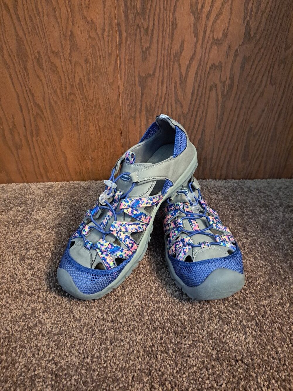 Northside Santa Rosa 2.0 Closed Toe Sport Sandal gray and multicolor pattern